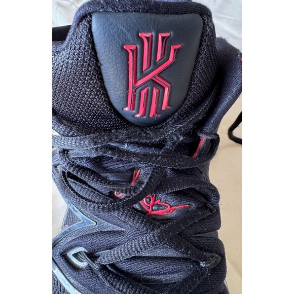 Nike Kyrie 5 Black & Red Basketball Shoes Size 9 Mens Mesh Upper Lace-Up Design - Picture 4 of 7